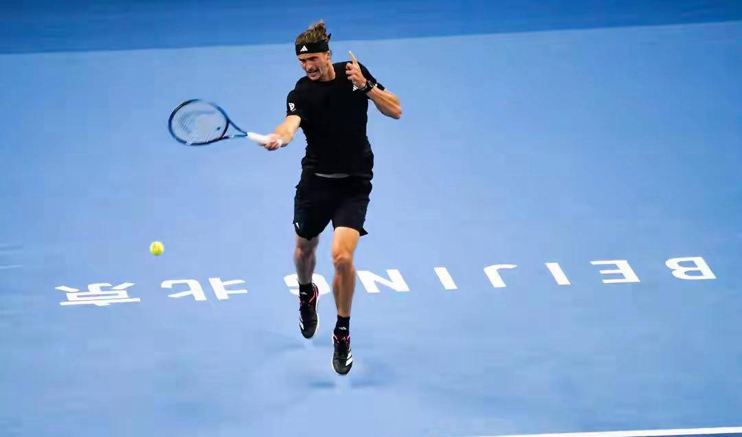 ATP1000马德里大师赛：兹维列夫力克纳沃内挺进第三轮