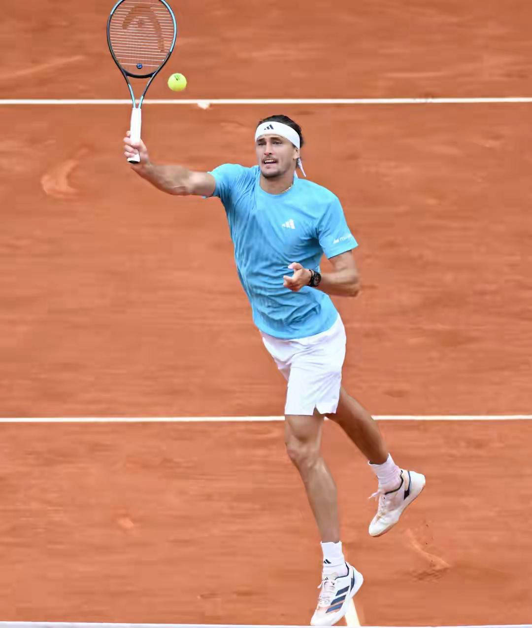 ATP1000马德里大师赛：兹维列夫力克纳沃内挺进第三轮