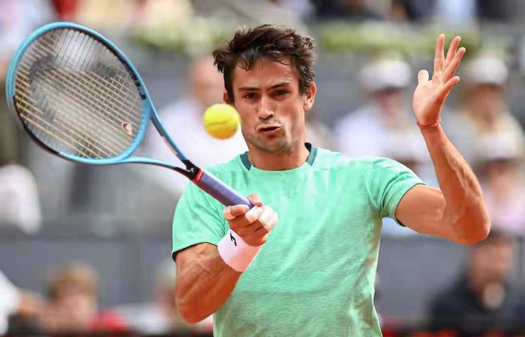 ATP1000马德里大师赛：兹维列夫力克纳沃内挺进第三轮